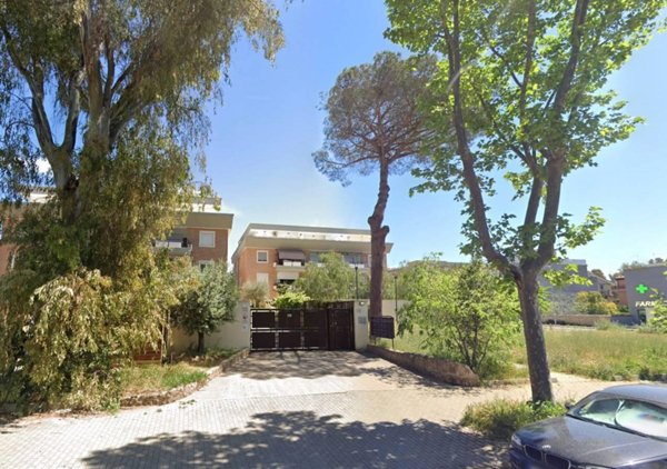 negozio in vendita a Roma in zona Acilia