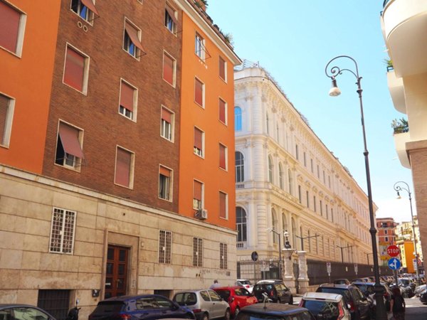 appartamento in vendita a Roma in zona Esquilino