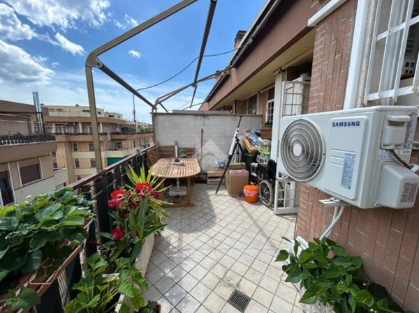 appartamento in vendita a Roma in zona Ostia