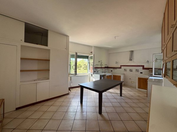 appartamento in vendita a Roma in zona Isola Farnese