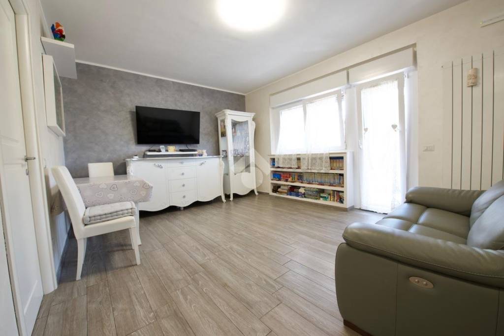 appartamento in vendita a Roma in zona Ostia