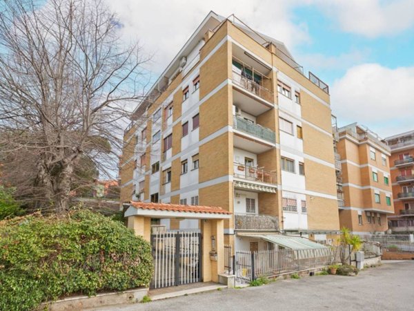appartamento in vendita a Roma in zona Portuense