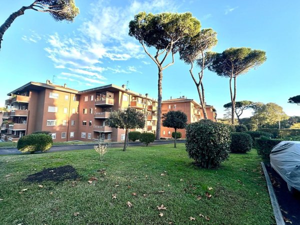 appartamento in vendita a Roma in zona Tor di Quinto