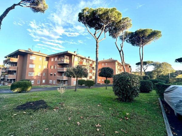 appartamento in vendita a Roma in zona Tor di Quinto