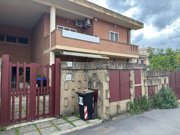 appartamento in vendita a Roma in zona Acilia