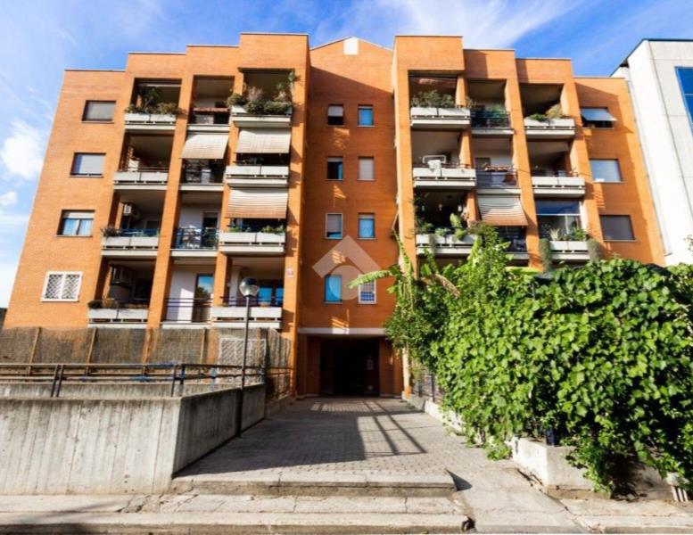 appartamento in vendita a Roma in zona Ostia