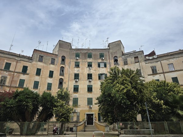 appartamento in vendita a Roma in zona Ostiense