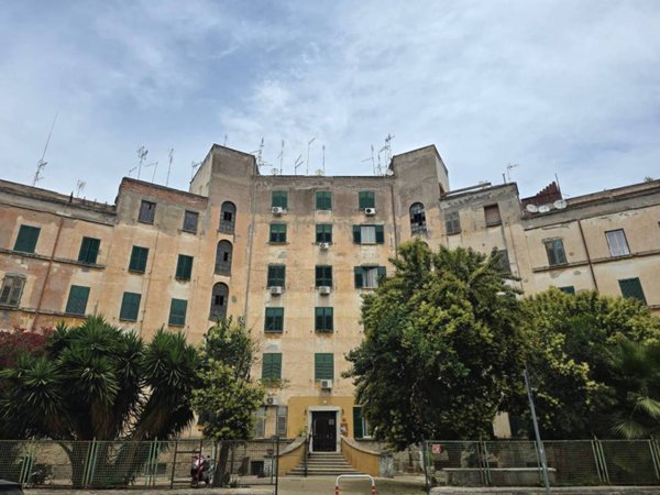 appartamento in vendita a Roma in zona Ostiense