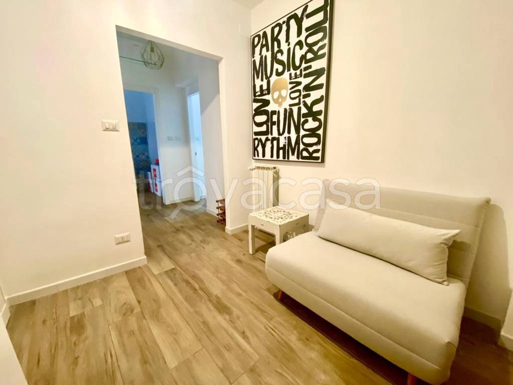 appartamento in vendita a Roma in zona Ostia