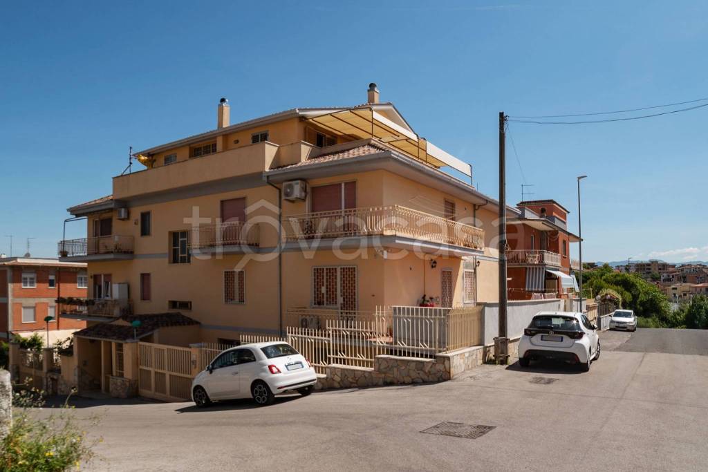 appartamento in vendita a Roma in zona Borghesiana