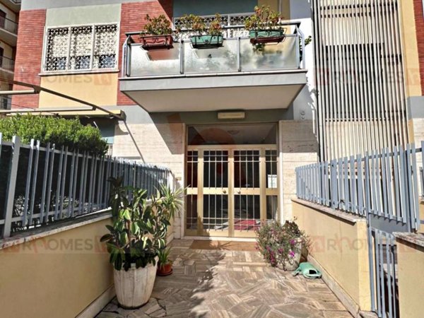 appartamento in vendita a Roma in zona Appio Claudio