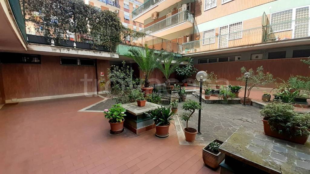 appartamento in vendita a Roma in zona Prenestino-Labicano