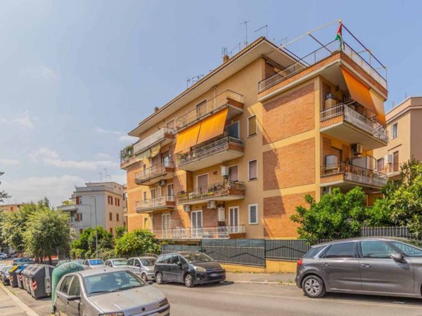 appartamento in vendita a Roma in zona Prenestino-Centocelle