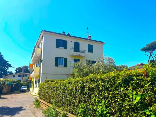 appartamento in vendita a Roma in zona Appio Pignatelli