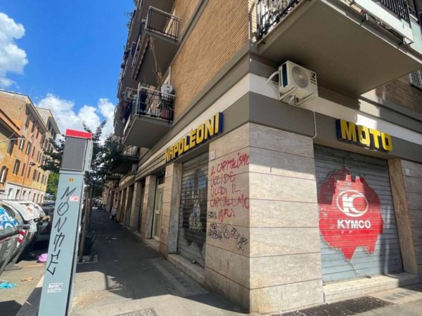 negozio in vendita a Roma in zona Prenestino-Centocelle
