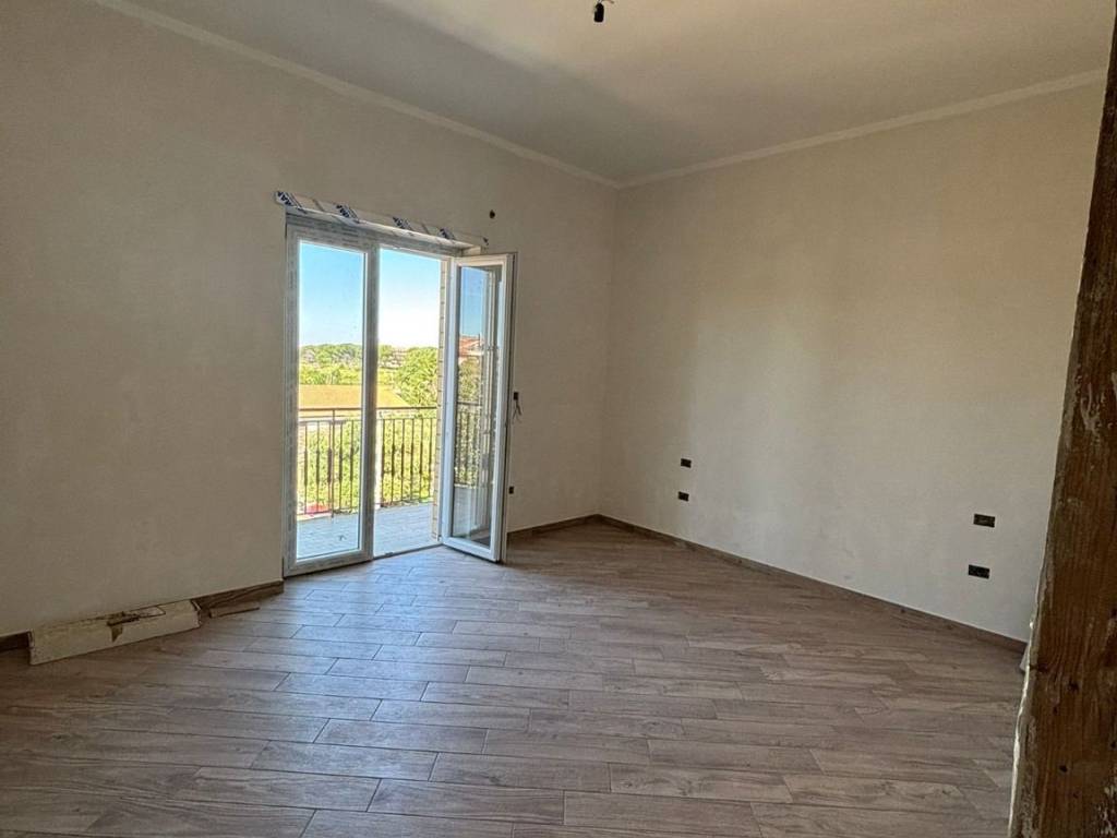 appartamento in vendita a Roma in zona Lunghezza