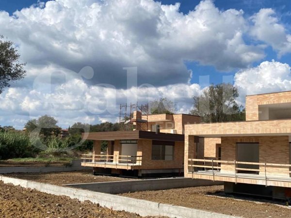 casa indipendente in vendita a Roma