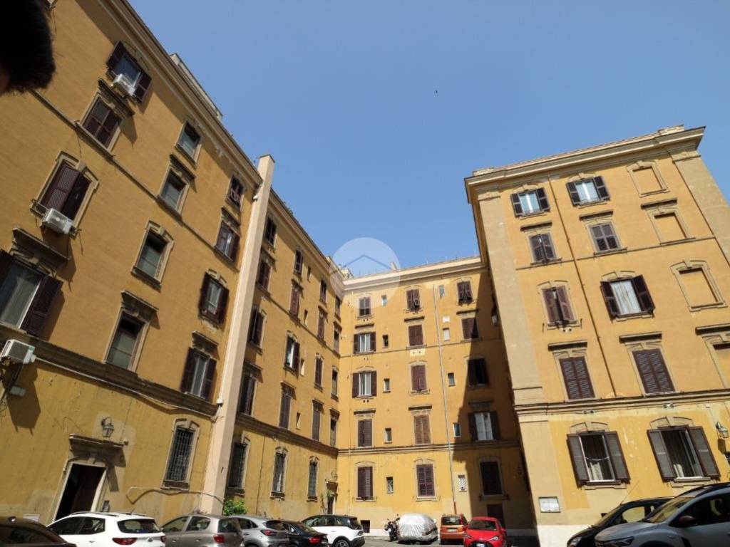 appartamento in vendita a Roma in zona Esquilino