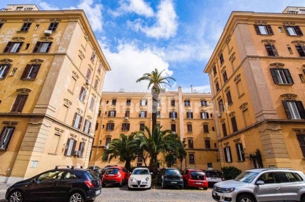 appartamento in vendita a Roma in zona Esquilino