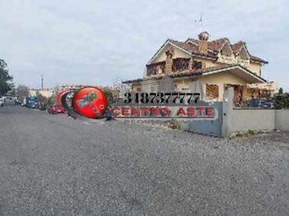 negozio in vendita a Roma in zona Romanina