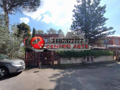 casa indipendente in vendita a Roma in zona Colle del Sole