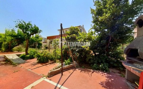 appartamento in vendita a Roma in zona Dragona/Bagnoletto