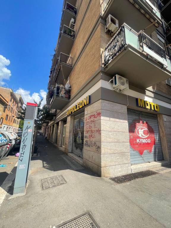 appartamento in vendita a Roma in zona Tuscolano