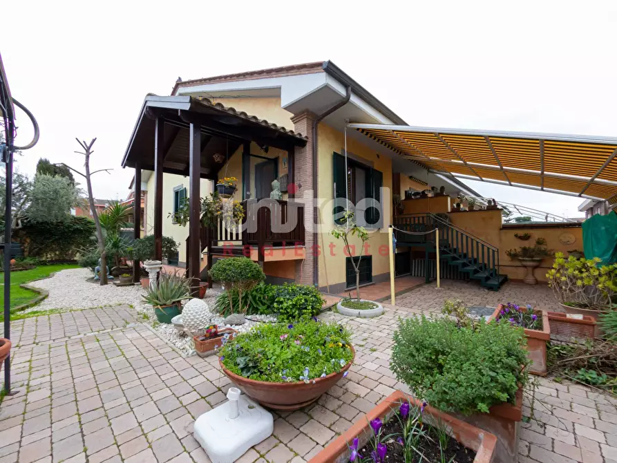 casa indipendente in vendita a Roma in zona Acilia