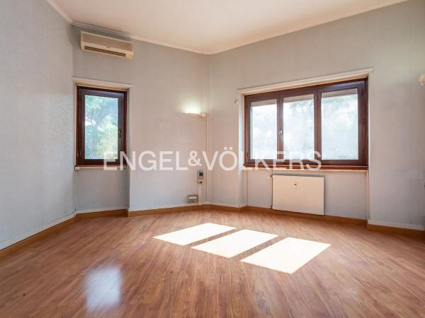 appartamento in vendita a Roma in zona Ardeatino