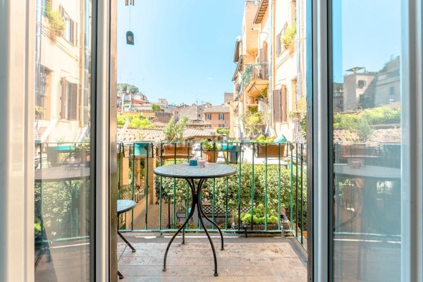 appartamento in vendita a Roma in zona Trastevere