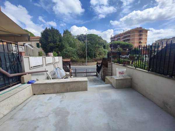 casa indipendente in vendita a Roma