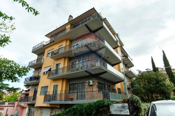 appartamento in vendita a Roma in zona Monte Sacro/Talenti