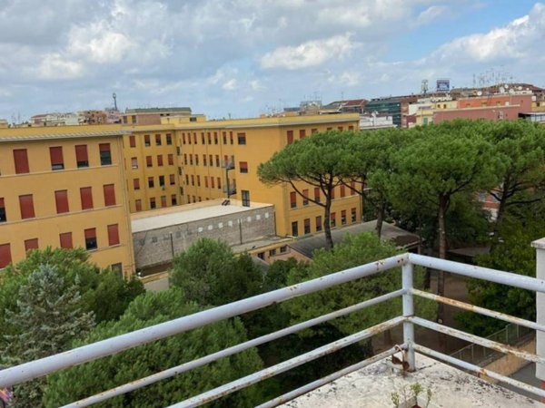 appartamento in vendita a Roma in zona Appio Claudio
