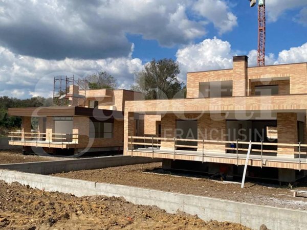 casa indipendente in vendita a Roma