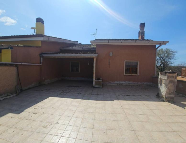 casa indipendente in vendita a Roma in zona Giuliano Dalmata