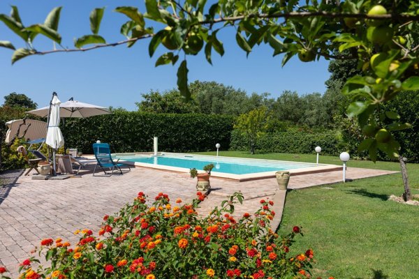 casa indipendente in vendita a Roma
