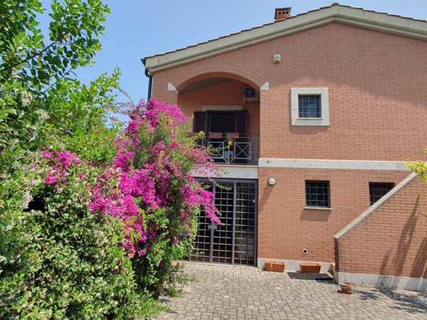 casa indipendente in vendita a Roma in zona EUR