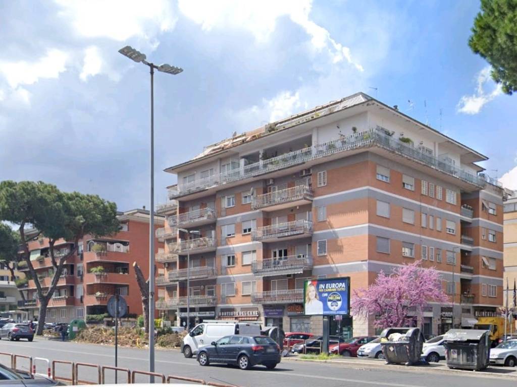 appartamento in vendita a Roma in zona Della Vittoria
