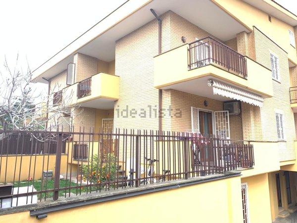 casa indipendente in vendita a Roma in zona Casal Morena
