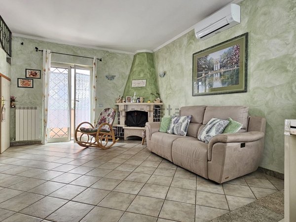 casa indipendente in vendita a Roma