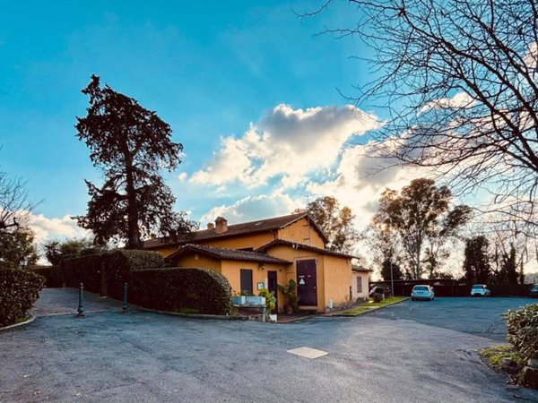 casa indipendente in vendita a Roma in zona Fonte Laurentina
