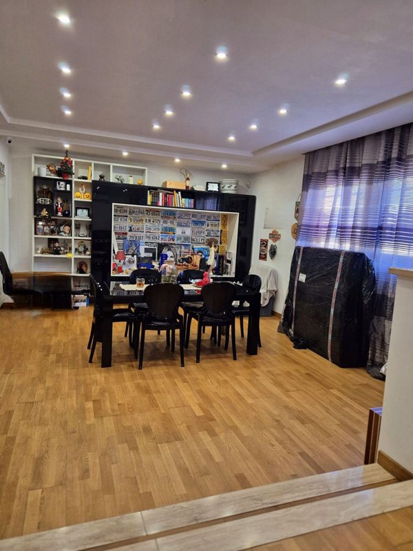 casa indipendente in vendita a Roma in zona Infernetto