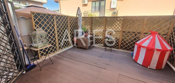 casa indipendente in vendita a Roma in zona Fontignani