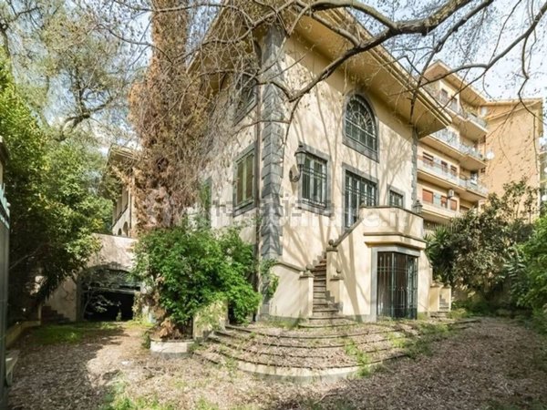 casa indipendente in vendita a Roma