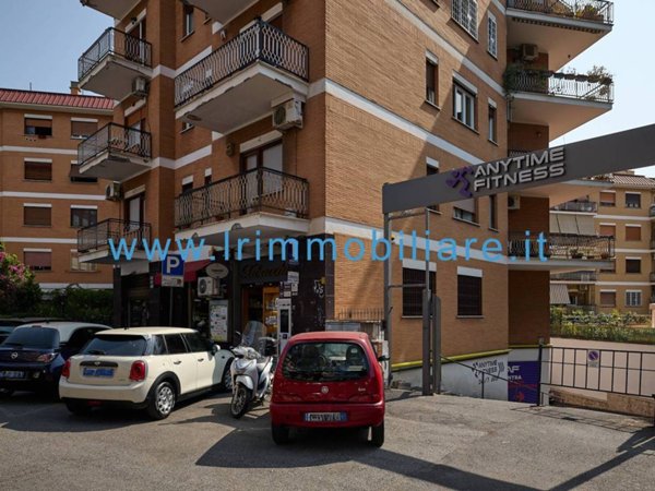 negozio in vendita a Roma in zona Monte Sacro/Talenti