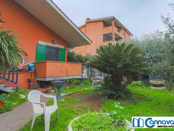 casa indipendente in vendita a Roma in zona Dragona/Bagnoletto
