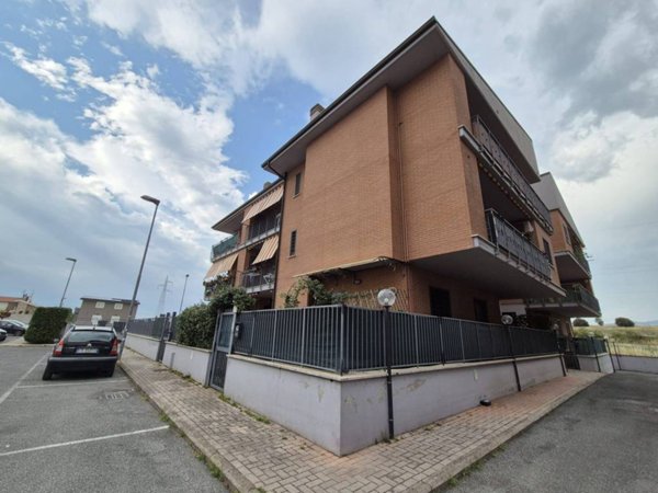 appartamento in vendita a Roma in zona Castelverde