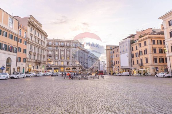negozio in vendita a Roma in zona Trevi-Colonna