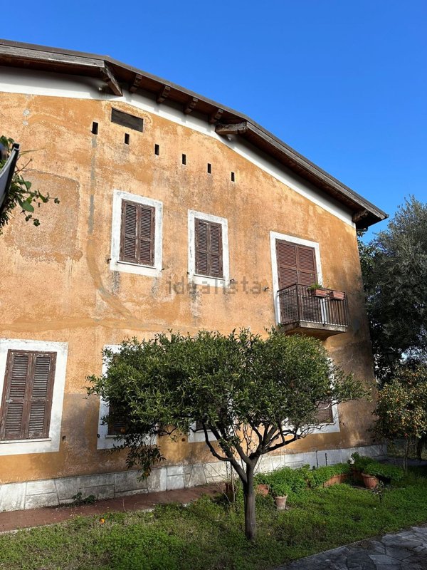 casa indipendente in vendita a Roma in zona Acilia