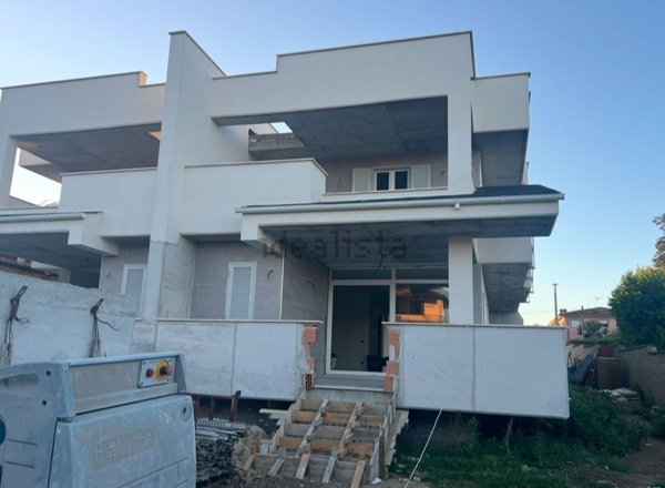 quadrivano in vendita a Roma in zona Selva Candida